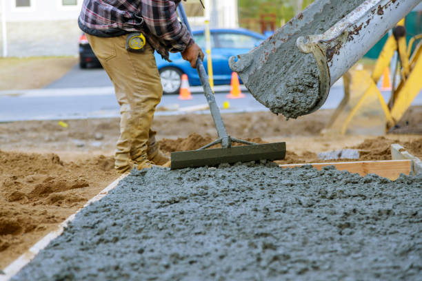 Best Affordable Concrete Contractor  in Riverside, MO